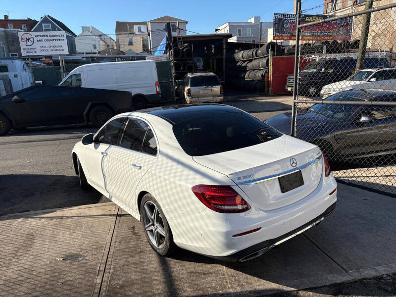 2017 Mercedes-Benz E-Class E300 photo 10