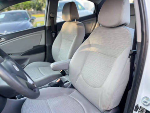 2015 Hyundai Accent GLS