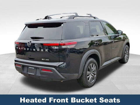 2023 Nissan Pathfinder SV