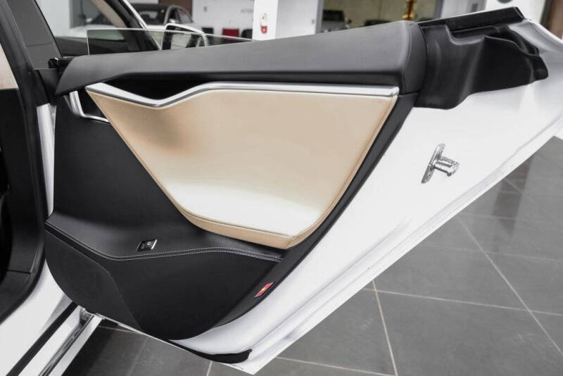 2017 Tesla Model S 90D