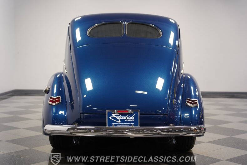 1940 Ford Deluxe