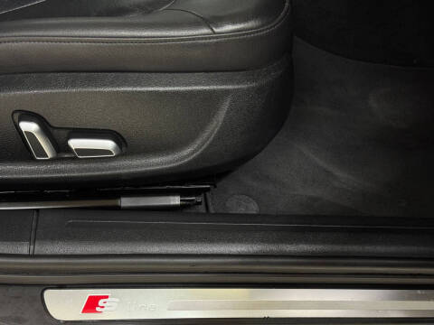 2016 Audi A4 2.0T quattro Premium