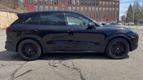 2016 Porsche Cayenne GTS