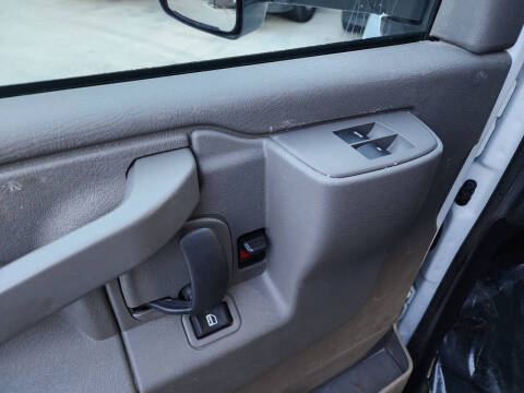 2023 Chevrolet Express 3500