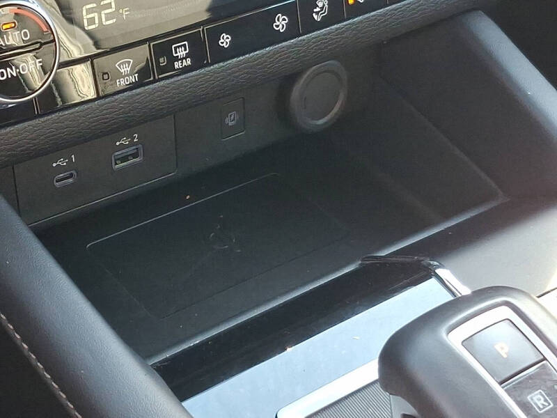 2024 Mitsubishi Outlander PHEV