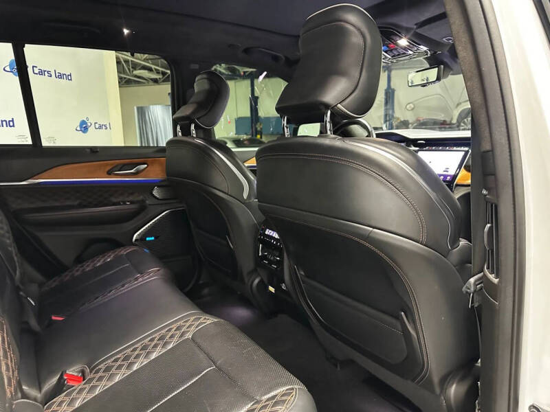 2022 Jeep Grand Cherokee Summit Reserve