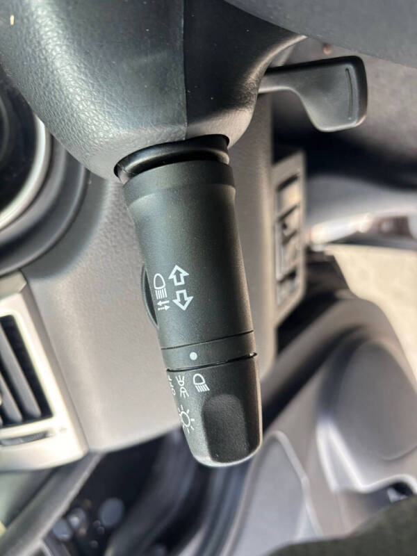 2011 Nissan Versa 1.8 S