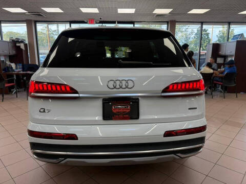 2022 Audi Q7 quattro Premium Plus 55 TFSI