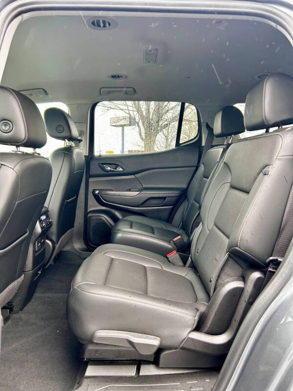 2022 GMC Acadia SLT