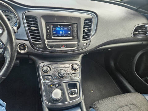 2015 Chrysler 200 S