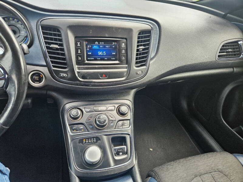 2015 Chrysler 200 S