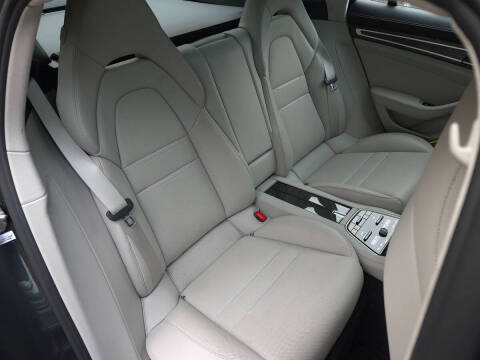 2018 Porsche Panamera Turbo