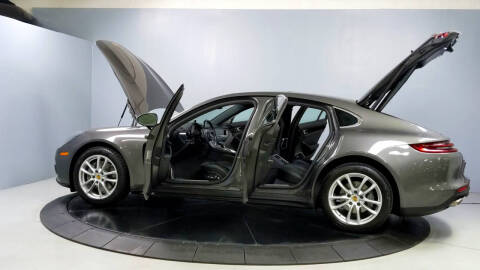 2017 Porsche Panamera 4S