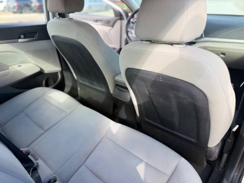 2018 Hyundai Elantra SEL