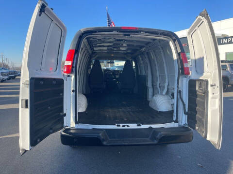 2024 GMC Savana 2500