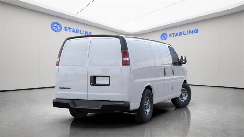 2025 Chevrolet Express 2500