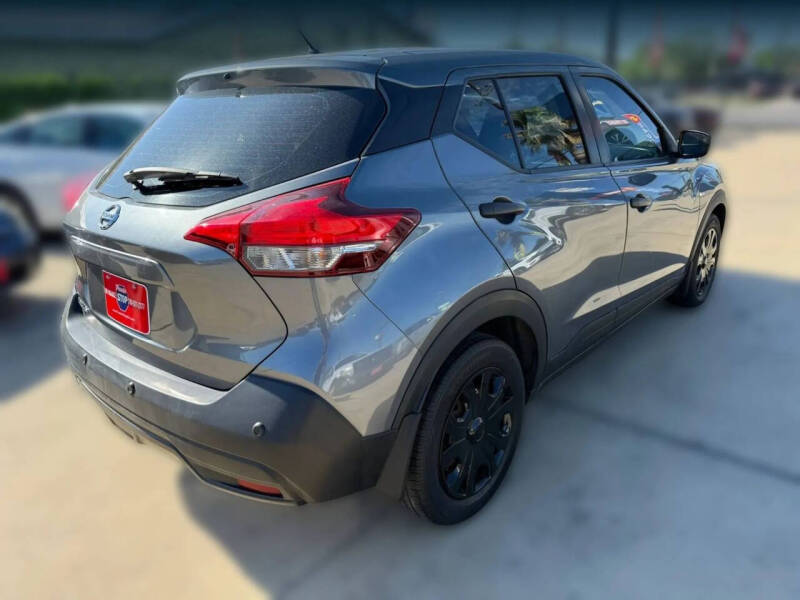 2020 Nissan Kicks S