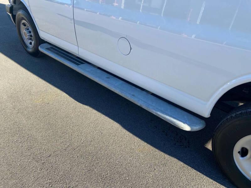 2023 GMC Savana 2500