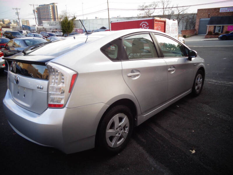 2010 Toyota Prius IV photo 5