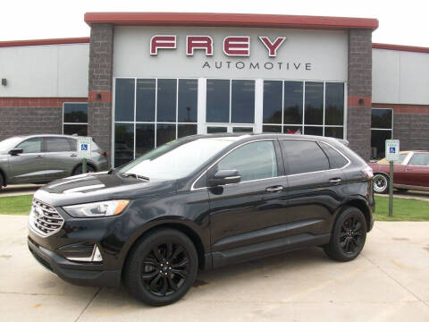 2022 Ford Edge Titanium