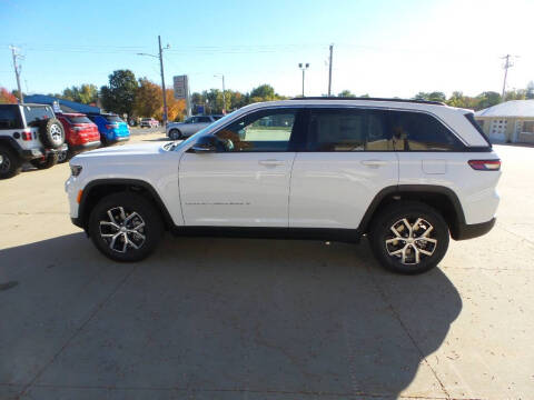 2025 Jeep Grand Cherokee for sale at WAYNE HALL CHRYSLER JEEP DODGE in Anamosa IA