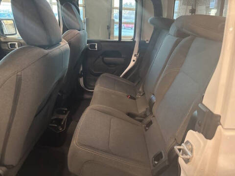 2024 Jeep Gladiator NightHawk