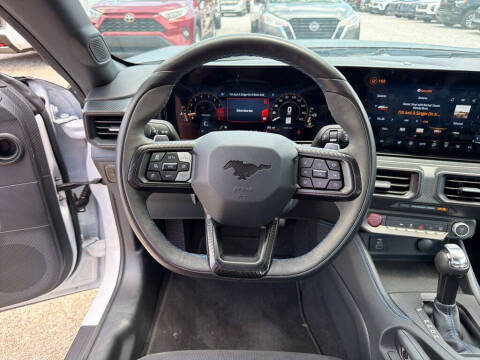 2025 Ford Mustang Dark Horse