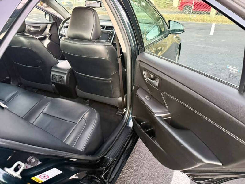 2015 Toyota Camry Hybrid XLE