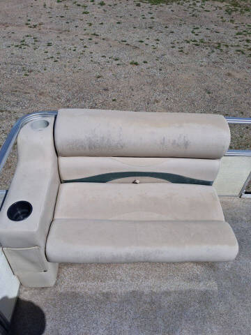 1998 Crest Pontoon 22FT PONTOON