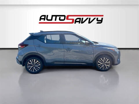 2021 Nissan Kicks SR