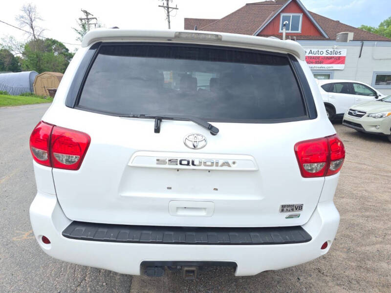 2014 Toyota Sequoia SR5