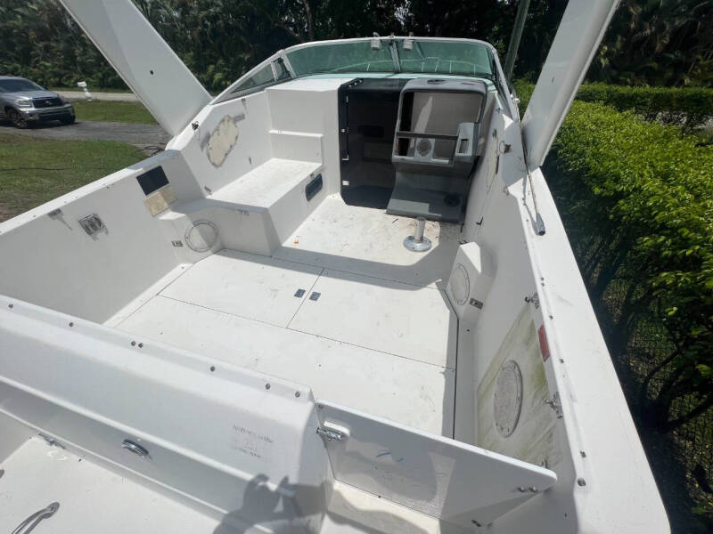 1990 Regal Commodore 265 Cabin Cruiser