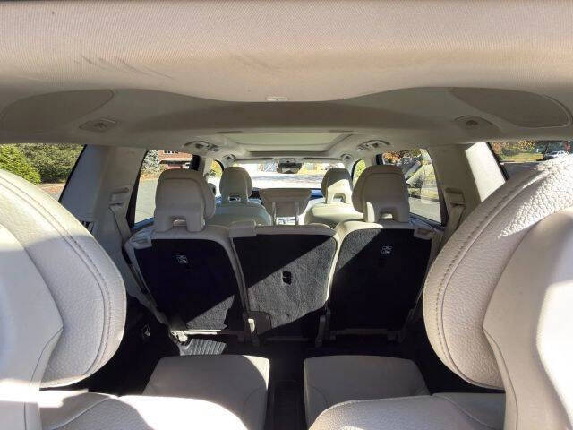 2018 Volvo XC90 T6 Momentum