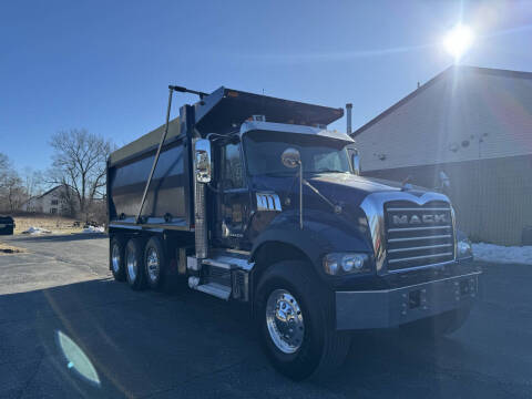 2018 Mack Gu713