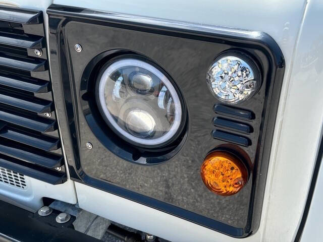 1998 Land Rover Defender 29