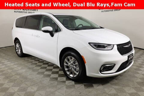 2023 Chrysler Pacifica for sale at Sam Leman Chrysler Jeep Dodge of Peoria in Peoria IL