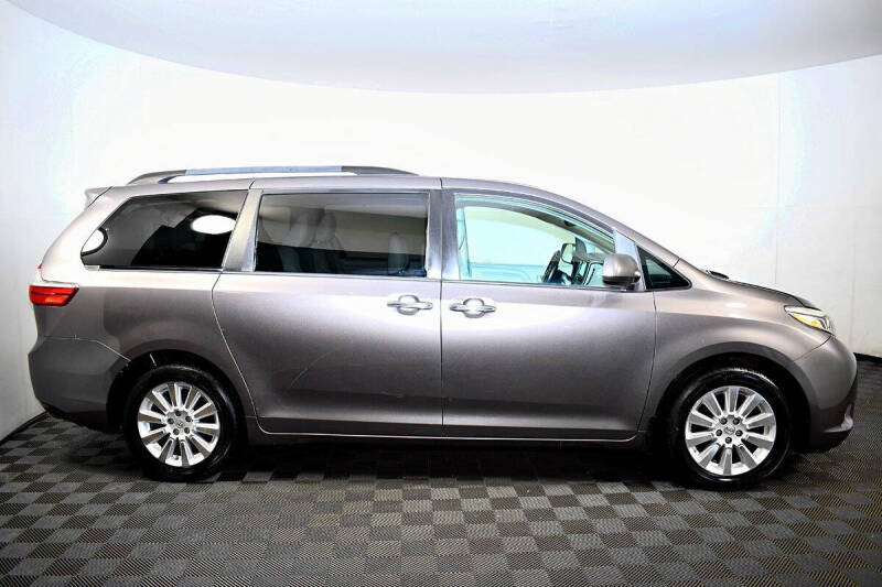 2015 Toyota Sienna