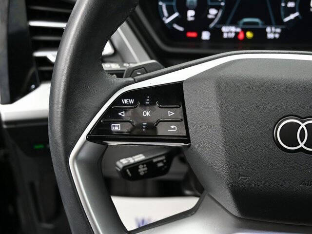 2024 Audi Q4 e-tron quattro Premium 50