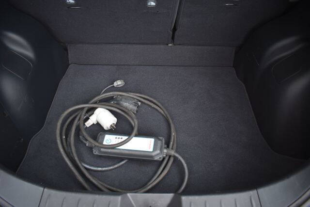 2019 Nissan LEAF S