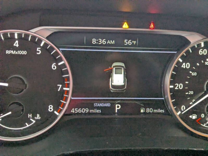 2022 Nissan Pathfinder SV