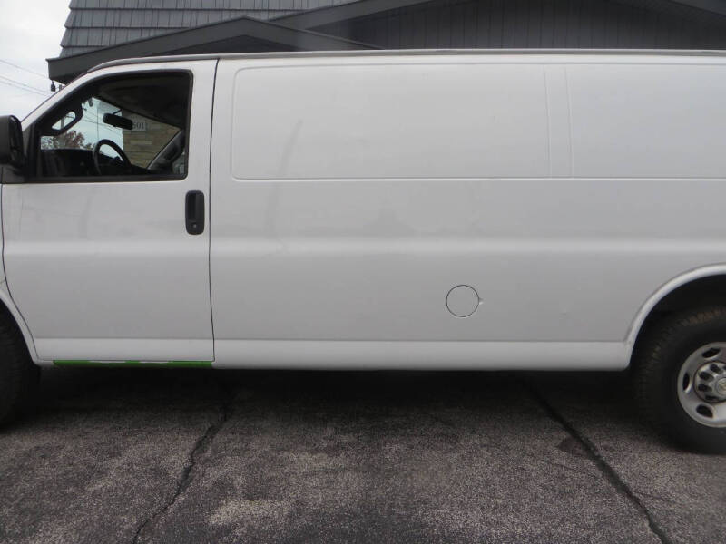 2021 Chevrolet Express 2500