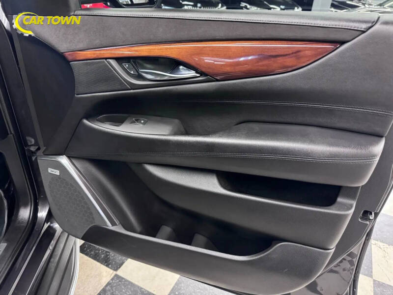 2016 Cadillac Escalade ESV Luxury Collection