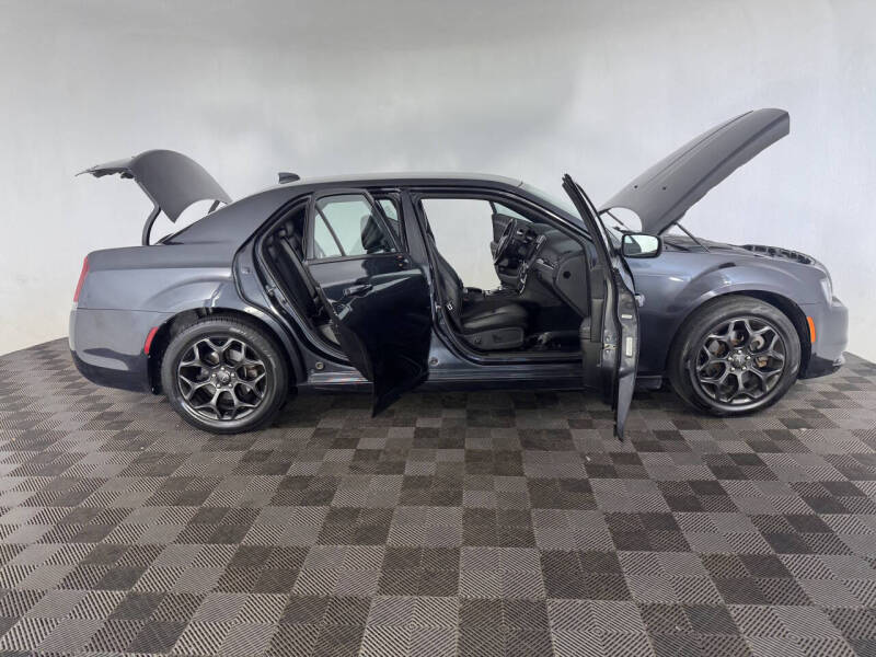 2019 Chrysler 300 S