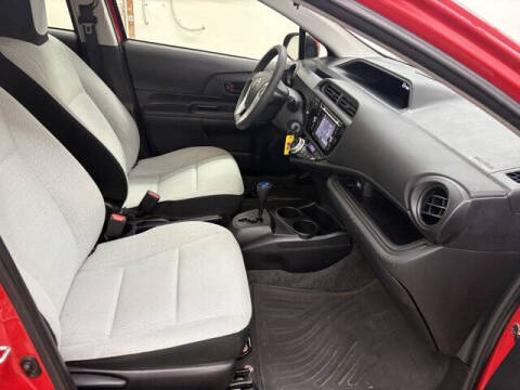 2016 Toyota Prius c One