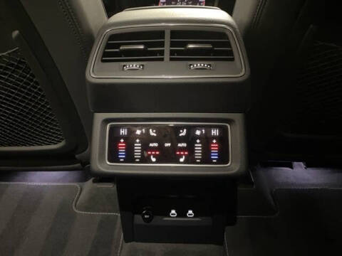 2023 Audi e-tron quattro Premium Plus