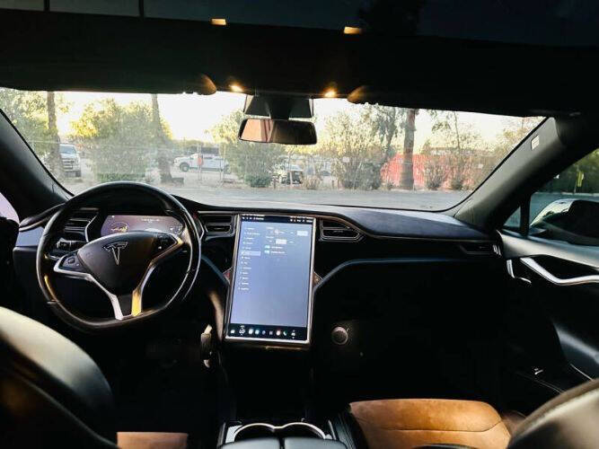 2017 Tesla Model S 75