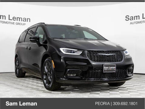 2024 Chrysler Pacifica for sale at Sam Leman Chrysler Jeep Dodge of Peoria in Peoria IL