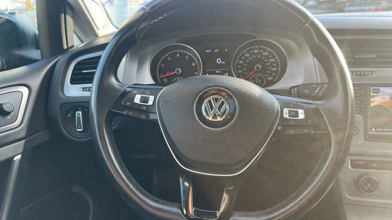 2017 Volkswagen Golf
