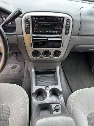 2005 Ford Explorer XLT