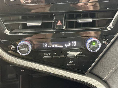 2023 Toyota Camry Hybrid SE